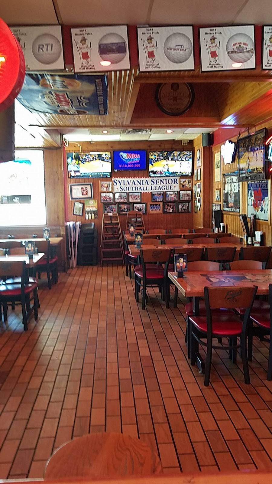 Frickers | restaurant | 6339 Monroe St, Sylvania, OH 43560, USA | 4198852141 OR +1 419-885-2141