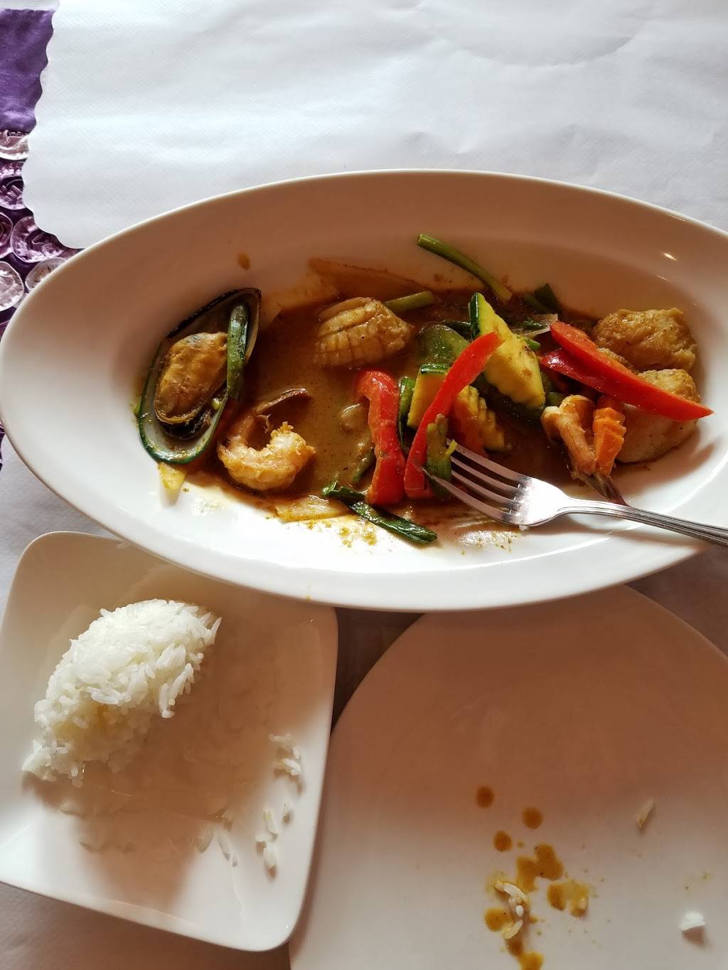 Khoom Lanna | restaurant | 107 4th St, Santa Rosa, CA 95401, USA | 7075458424 OR +1 707-545-8424