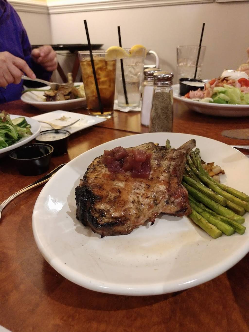 Shortfields Simpsonville | restaurant | 111 N Main St, Simpsonville, SC 29681, USA | 8647578228 OR +1 864-757-8228