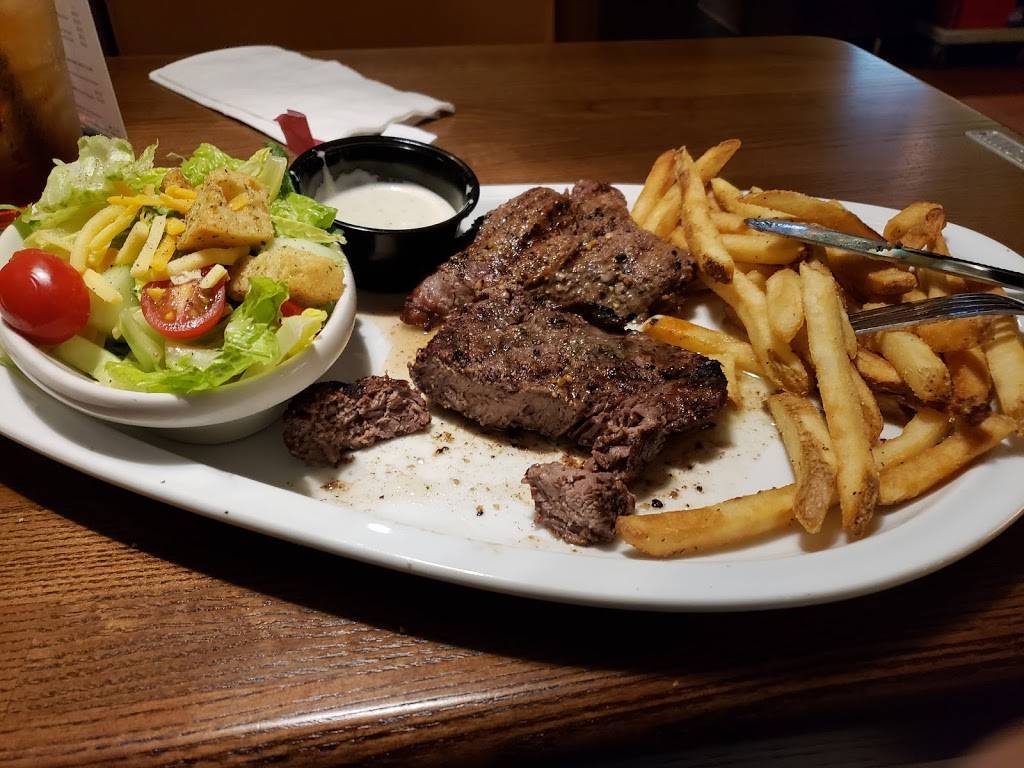 TGI Fridays | restaurant | 12811 S Tryon St, Charlotte, NC 28273, USA | 7045879242 OR +1 704-587-9242