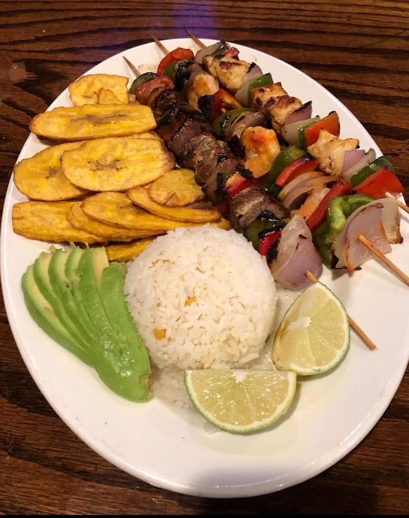 Pollo Rostizado El verdadero Sabor | restaurant | 6404 Albemarle Rd Suite A, Charlotte, NC 28212, USA | 9804986045 OR +1 980-498-6045