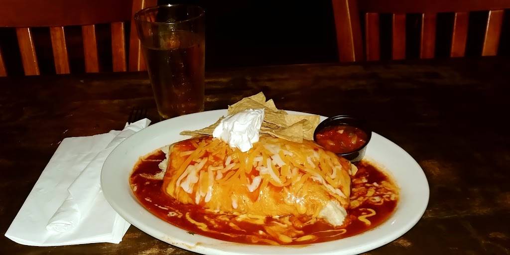 Suzys Bar & Grill | restaurant | 1141 Aviation Blvd, Hermosa Beach, CA 90254, USA | 3103796171 OR +1 310-379-6171