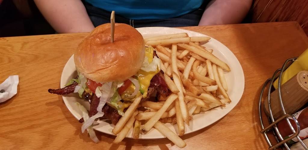 Beef O Bradys | restaurant | 11841 Palm Beach Blvd, Fort Myers, FL 33905, USA | 2392679236 OR +1 239-267-9236