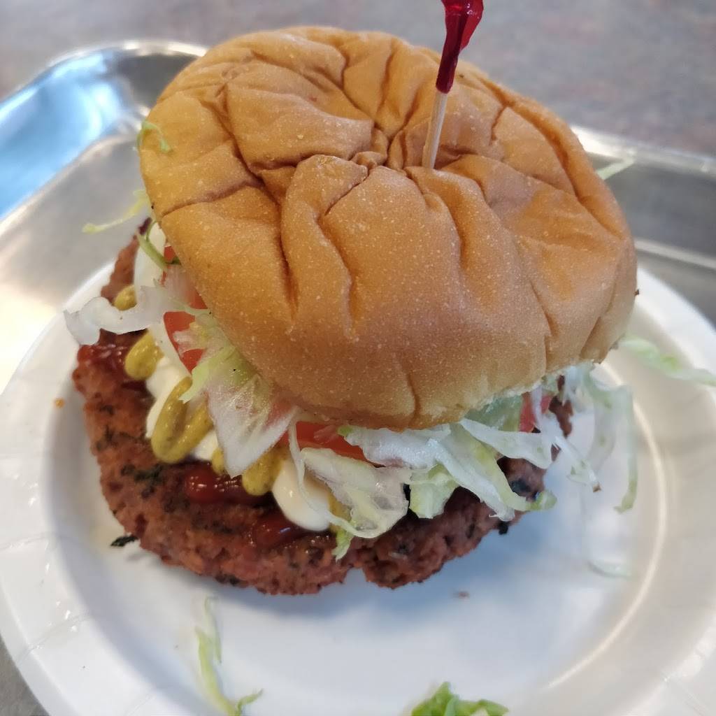 The Dawg House | restaurant | 17 N Middletown Rd, Nanuet, NY 10954, USA | 8456249500 OR +1 845-624-9500