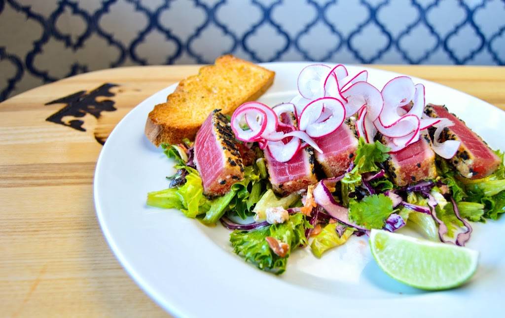 Louies Wine Dive Coralville | restaurant | 901 E 2nd Ave #100, Coralville, IA 52241, USA | 3195691892 OR +1 319-569-1892