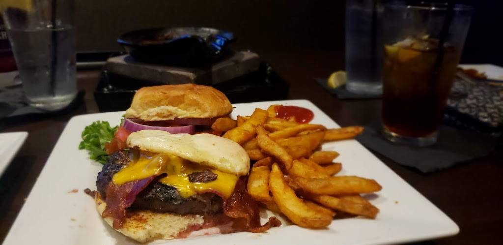 Black Rock Bar & Grill | restaurant | 8965 Conroy Windermere Rd, Orlando, FL 32819, USA | 4075055195 OR +1 407-505-5195