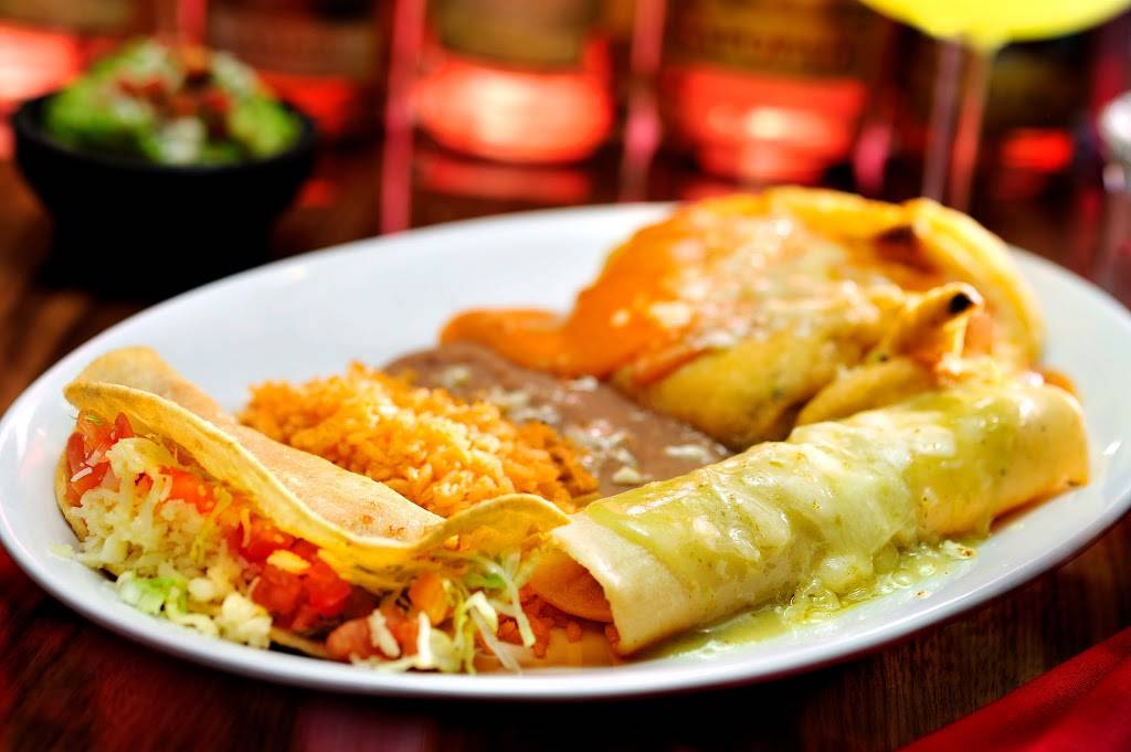 El Paseo Inn | restaurant | 11 Olvera St, Los Angeles, CA 90012, USA | 2136261361 OR +1 213-626-1361