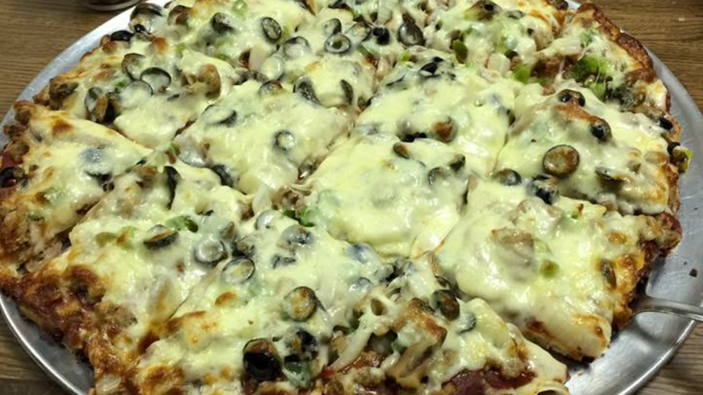 Angilos Pizza | restaurant | 1725 Berry Blvd, Louisville, KY 40215, USA | 5023670580 OR +1 502-367-0580