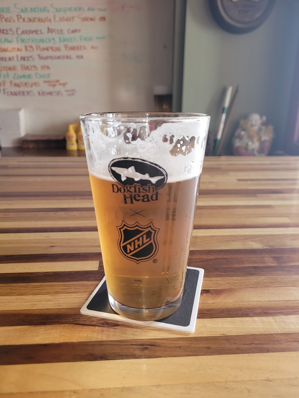 Savages Ale House | restaurant | 127 N High St, Muncie, IN 47305, USA | 7652829962 OR +1 765-282-9962