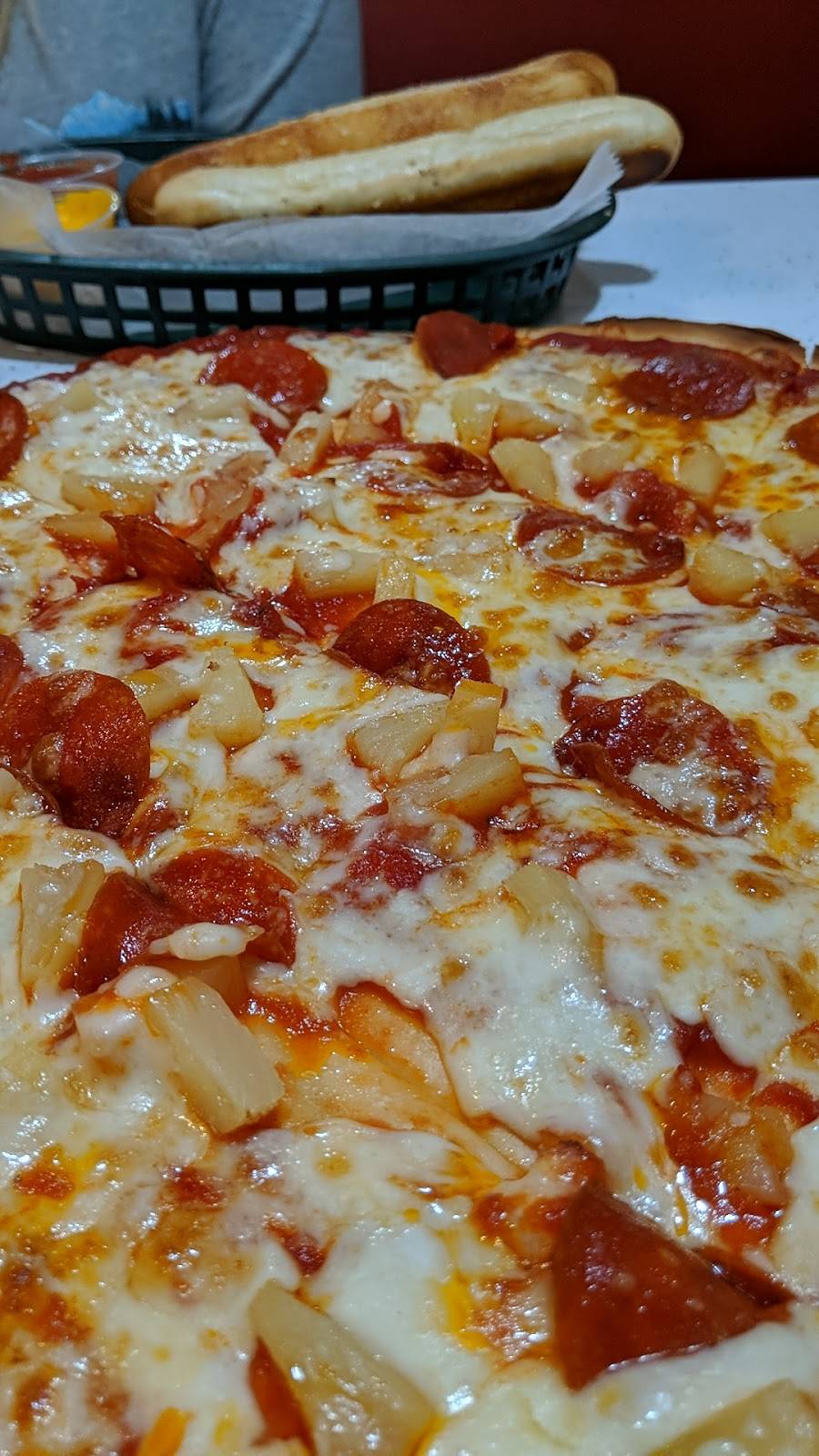 Just Off The Brick Pizza | meal takeaway | 8639 W Main St, French Lick, IN 47432, USA | 8129363044 OR +1 812-936-3044