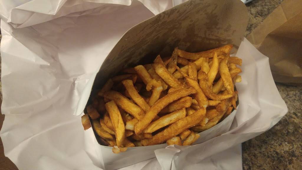 Dannys Fish and Chips | restaurant | 411 Huronia Rd, Barrie, ON L4N 9B3, Canada | 7057218998 OR +1 705-721-8998