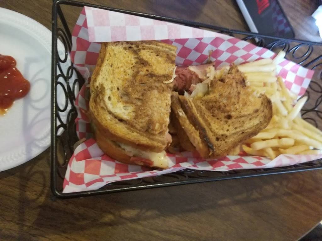 SWisco Taphaus | restaurant | 506 1st St, New Glarus, WI 53574, USA | 6085272225 OR +1 608-527-2225