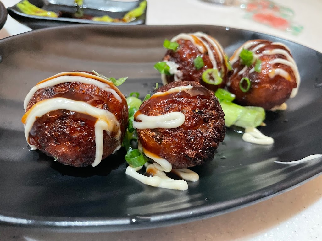 Ten Sushi | restaurant | 3928 Factoria Square Mall SE #B4, Bellevue, WA 98006, USA | 4257474413 OR +1 425-747-4413