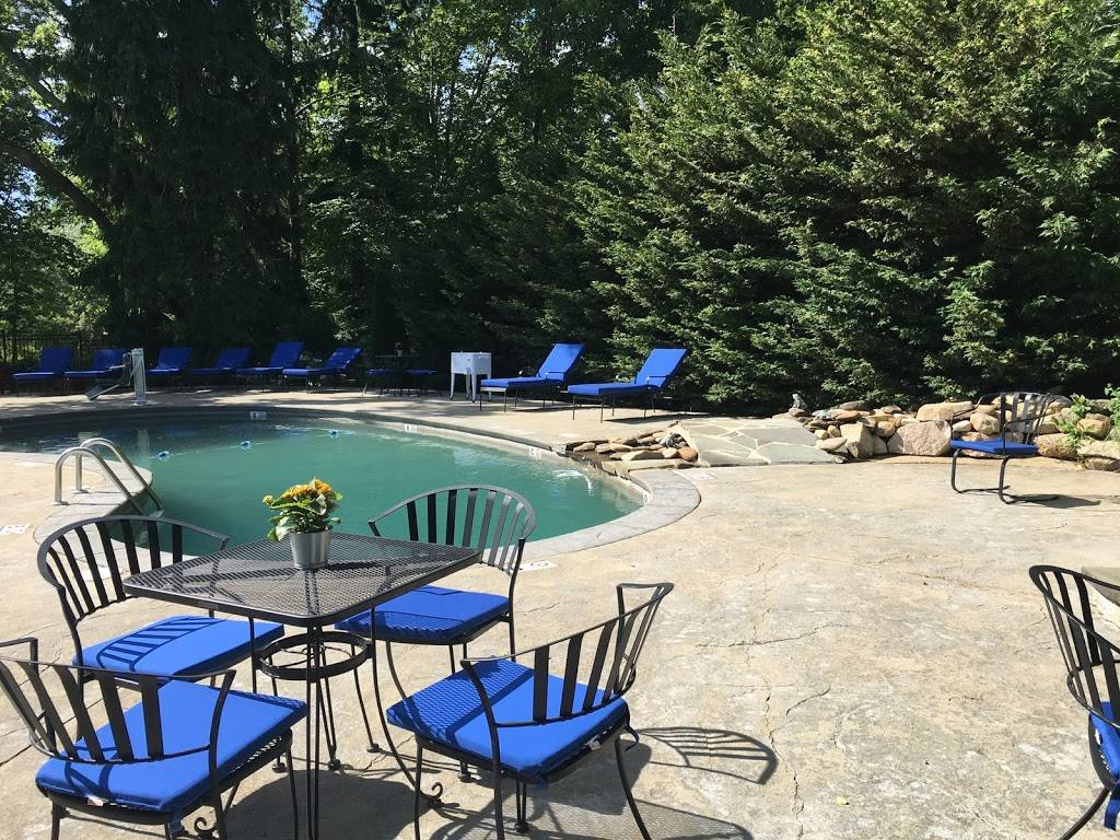 Lamberts Cove Inn, Farm and Restaurant | restaurant | 90 Manaquayak Rd, West Tisbury, MA 02575, USA | 8005350272 OR +1 800-535-0272