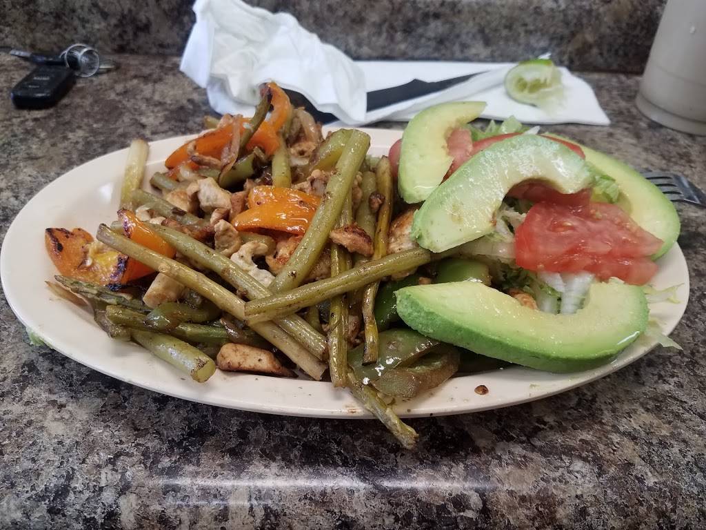 Rosaisela Tacos Y Mas | restaurant | 2551 W Fullerton Ave, Chicago, IL 60647, USA | 7736550096 OR +1 773-655-0096