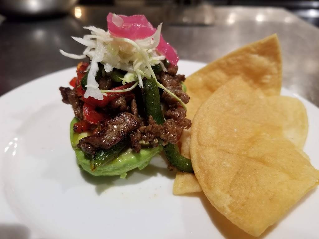 El Sirenito | restaurant | 5901 Airport Way S, Seattle, WA 98108, USA | 2067635657 OR +1 206-763-5657