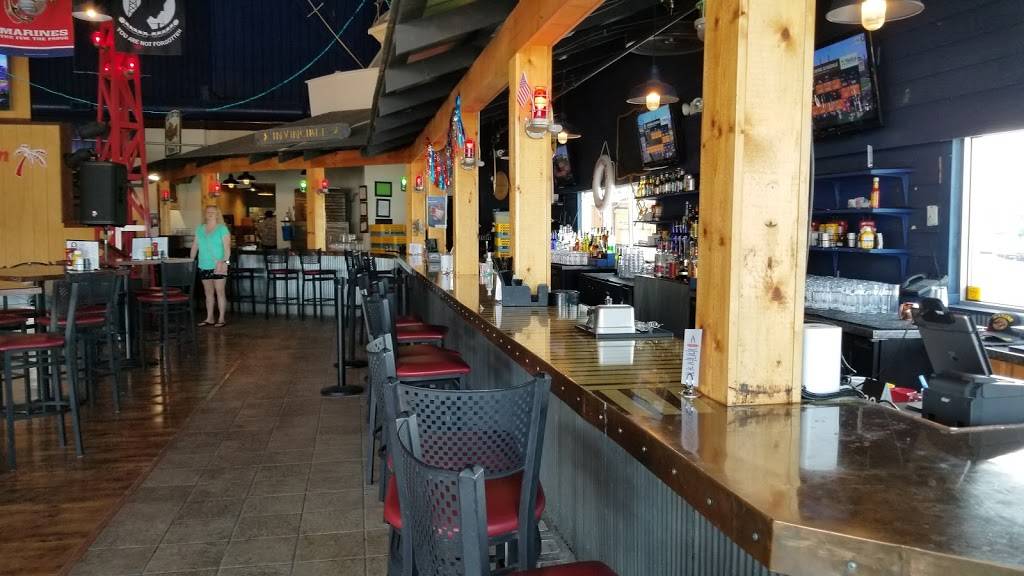 Smugglers Run | restaurant | 1 St John St, Wyandotte, MI 48192, USA | 7345301788 OR +1 734-530-1788