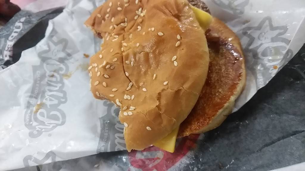 Carls Jr. | restaurant | 2002 SW Military Dr, San Antonio, TX 78224, USA | 2109274706 OR +1 210-927-4706