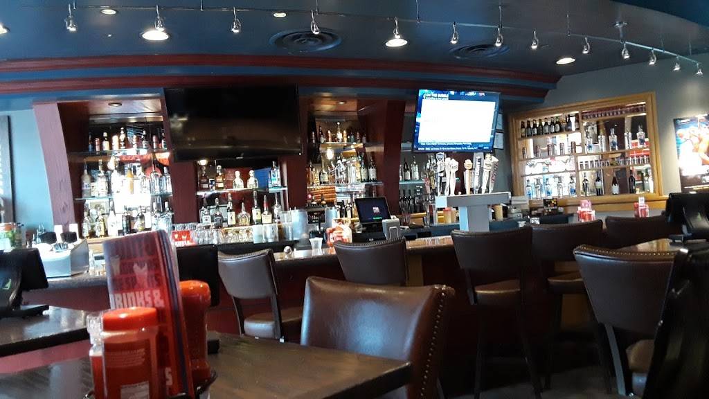 Red Robin Gourmet Burgers and Brews | restaurant | 1024 Eden Way N, Chesapeake, VA 23320, USA | 7574247288 OR +1 757-424-7288