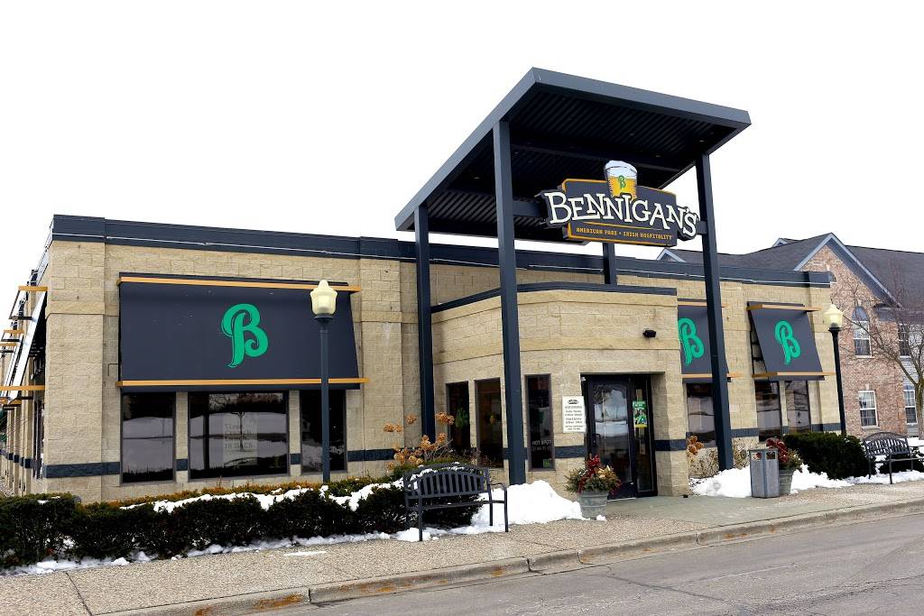 Bennigans | restaurant | 2424 S Mission St, Mt Pleasant, MI 48858, USA | 9897725002 OR +1 989-772-5002