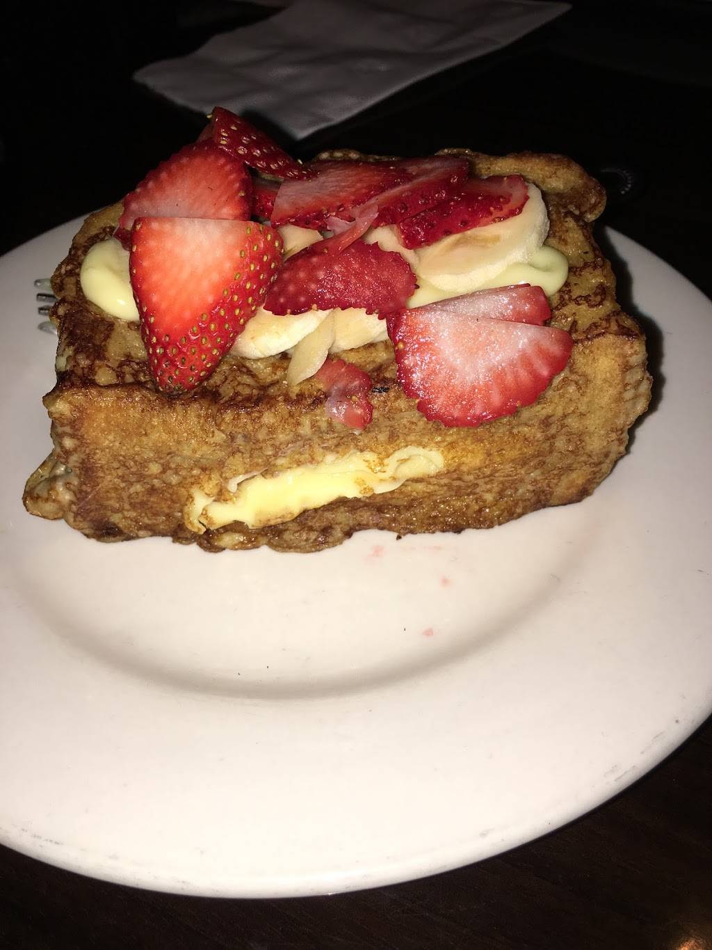 Bullys East Prime Bistro Sports Bar | restaurant | 2401 Camino del Rio S, San Diego, CA 92108, USA | 6192912665 OR +1 619-291-2665