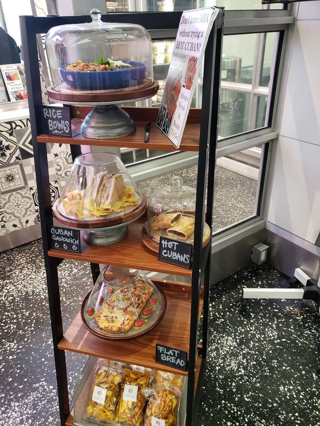 Estefan Kitchen Express | restaurant | 1961 Miad Cir, Miami, FL 33126, USA | 7868433896 OR +1 786-843-3896