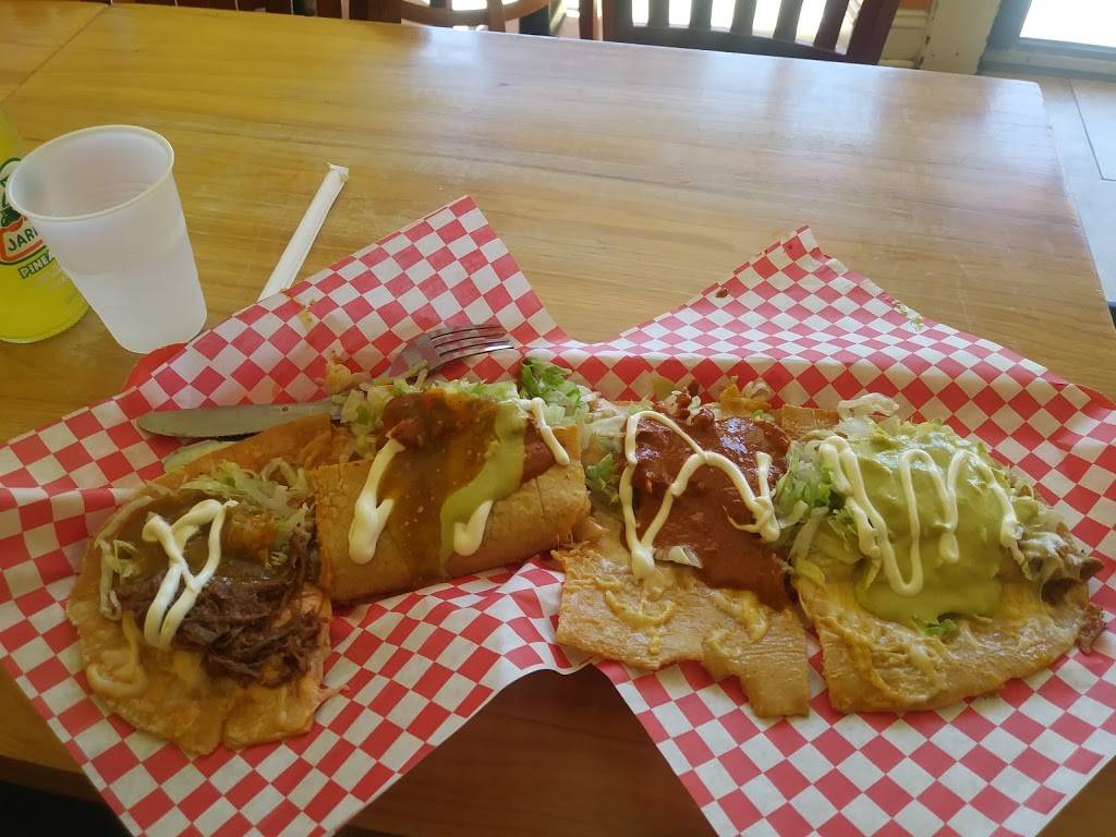 Machetes Big Quesadillas | restaurant | 4888 S Archer Ave, Chicago, IL 60632, USA | 7733219143 OR +1 773-321-9143