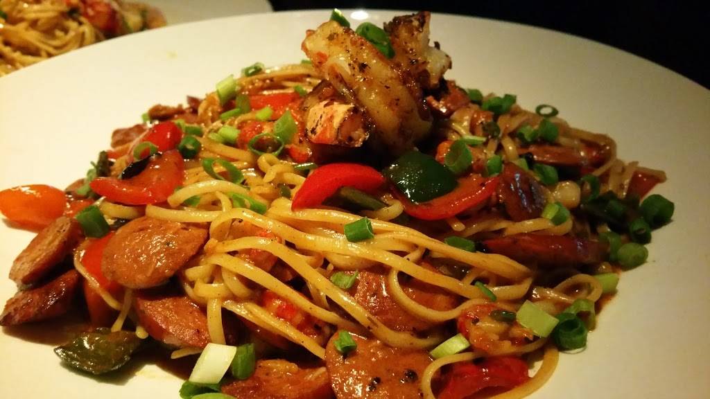 Maggianos Little Italy | restaurant | 6500 Springfield Mall #6805, Springfield, VA 22150, USA | 7039239309 OR +1 703-923-9309