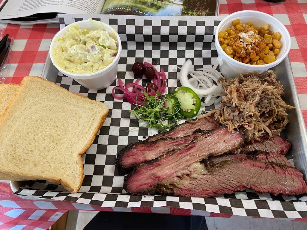 The Hot Box BBQ | restaurant | 3827 SW Military Dr, San Antonio, TX 78211, USA | 2108769023 OR +1 210-876-9023