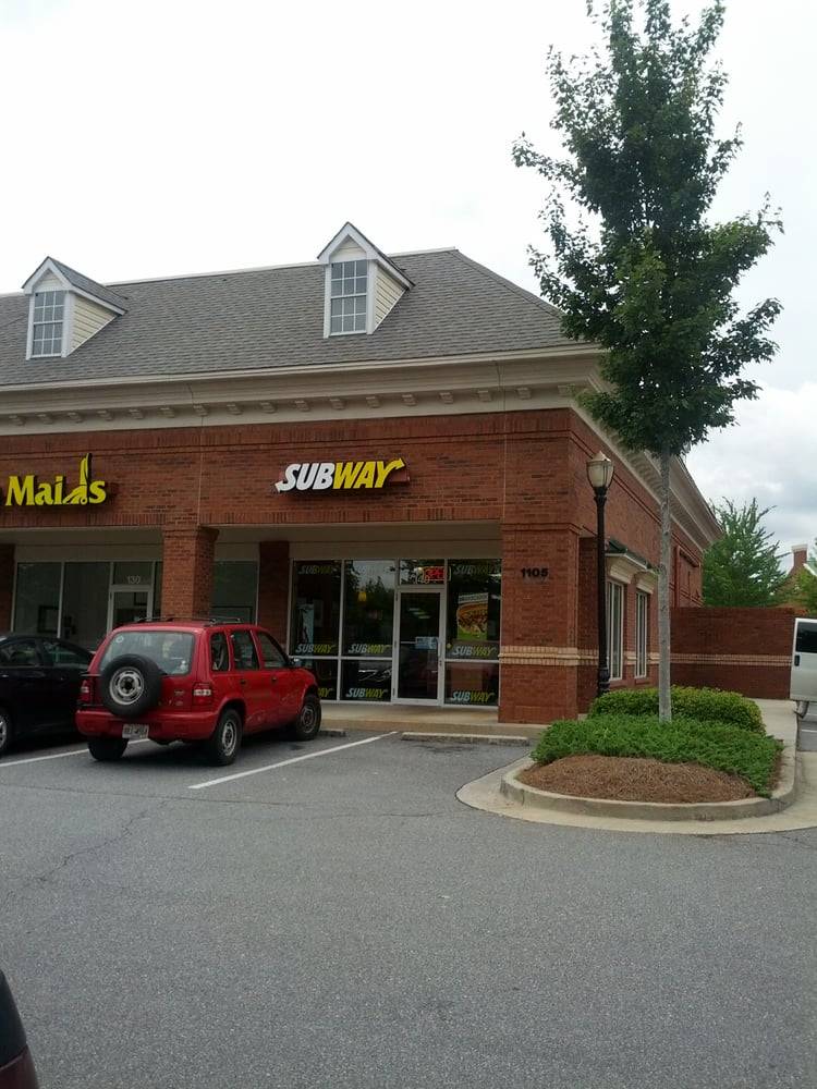 Subway | restaurant | 1105 Woodstock Rd, Roswell, GA 30075, USA | 7706436940 OR +1 770-643-6940