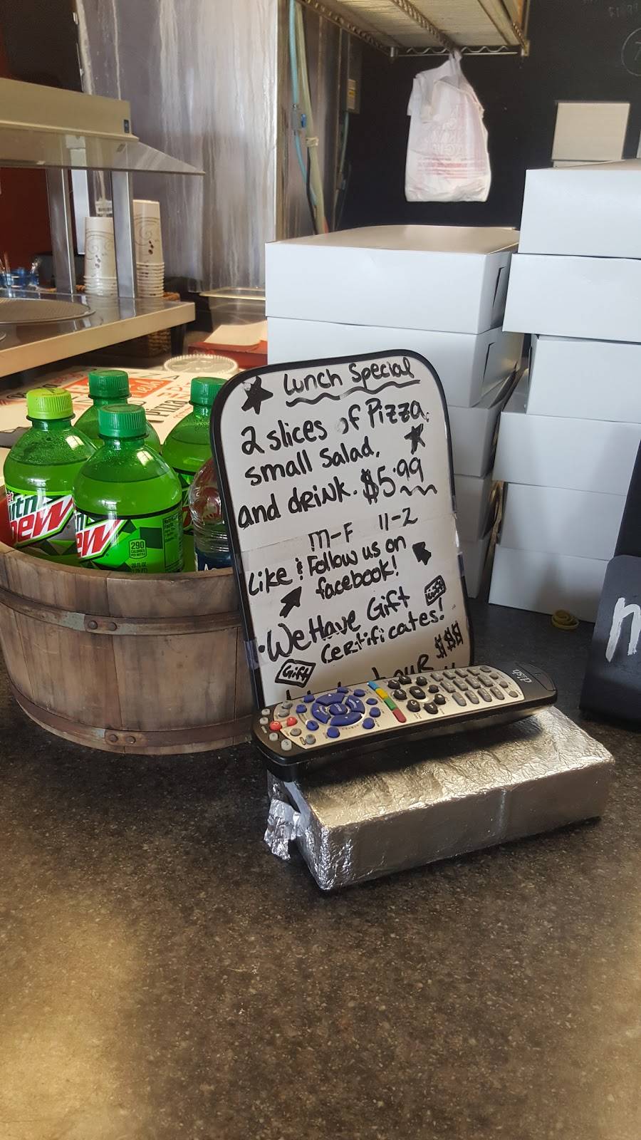 The Pizza Star | restaurant | 295 Columbiana Square, Columbiana, AL 35051, USA | 2056705000 OR +1 205-670-5000