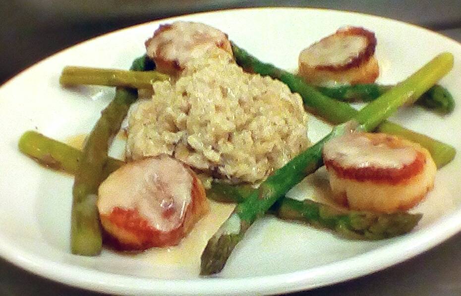 Gallos Seafood | restaurant | 8101 Roosevelt Blvd, Philadelphia, PA 19152, USA | 2153330484 OR +1 215-333-0484