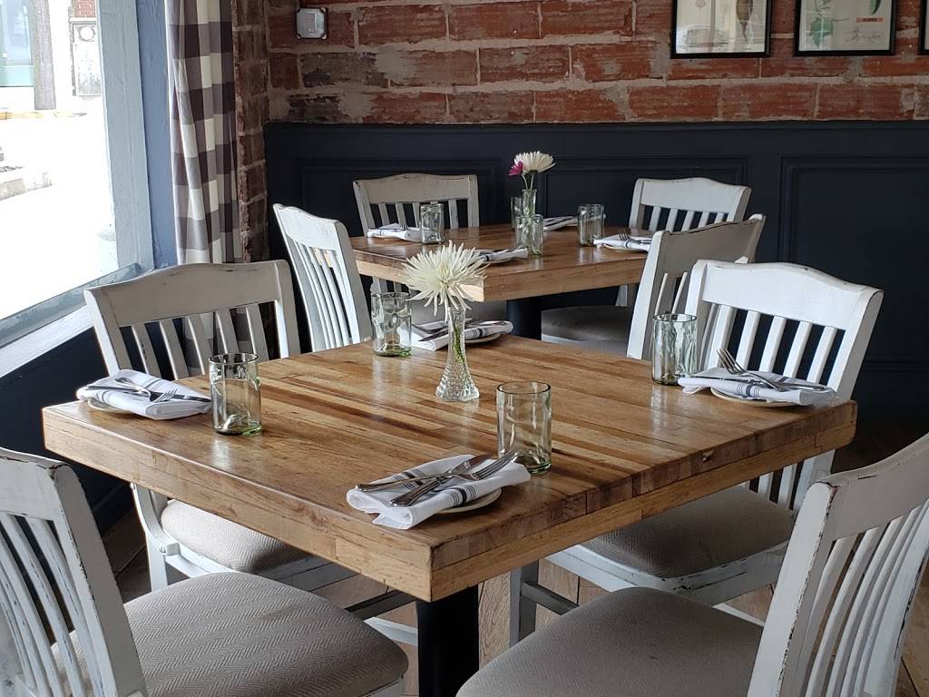 Crush XI | restaurant | 923 E New Haven Ave, Melbourne, FL 32901, USA | 3213126067 OR +1 321-312-6067