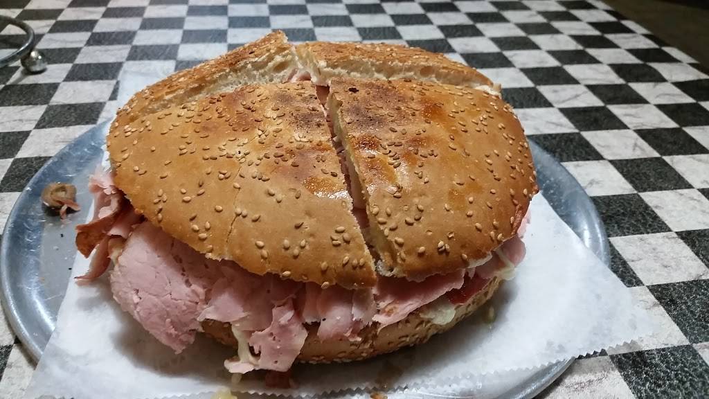 Village Inn | restaurant | 9201 Jefferson Hwy, New Orleans, LA 70123, USA | 5047374610 OR +1 504-737-4610