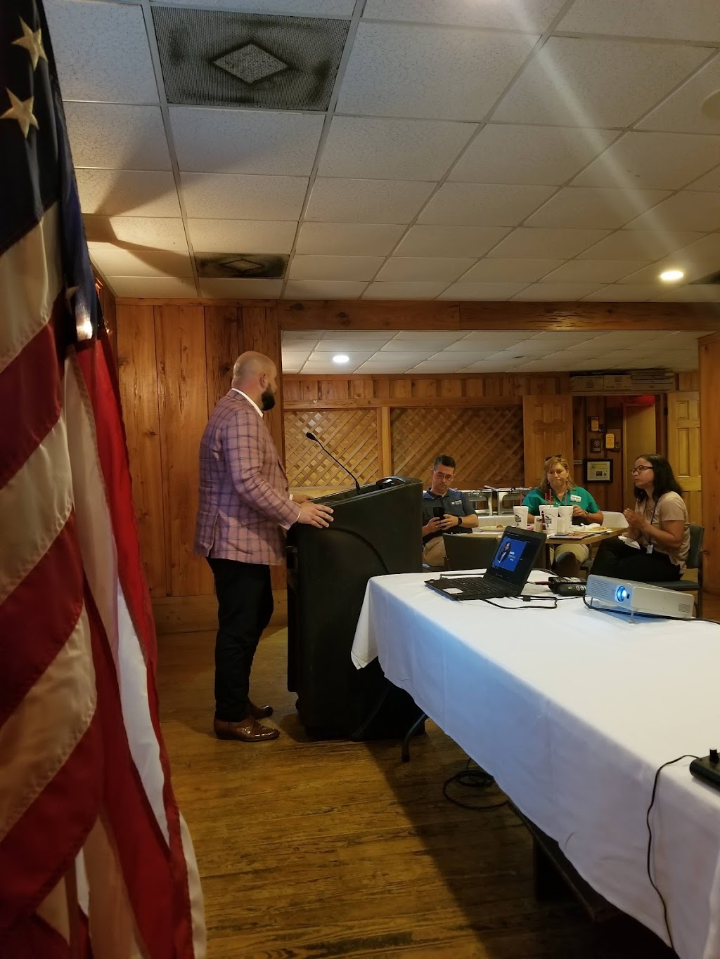 Catfish Cabin | restaurant | 1400 Louisville Ave, Monroe, LA 71201, USA | 3183877353 OR +1 318-387-7353