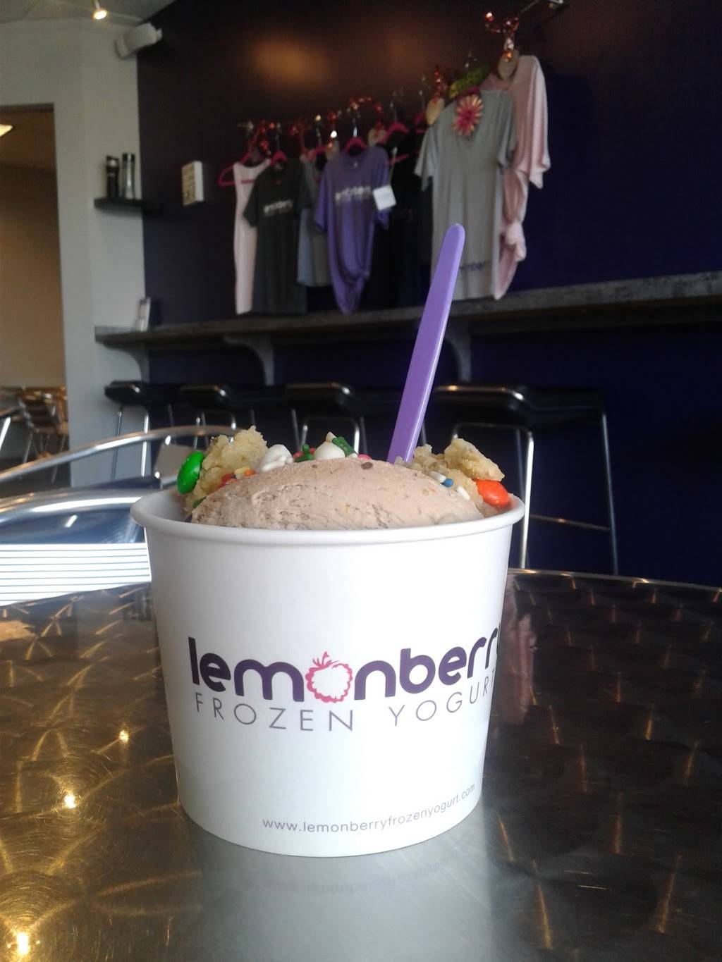 Lemonberry Frozen Yogurt | restaurant | 12927 Pearl Rd, Strongsville, OH 44136, USA | 4402380793 OR +1 440-238-0793