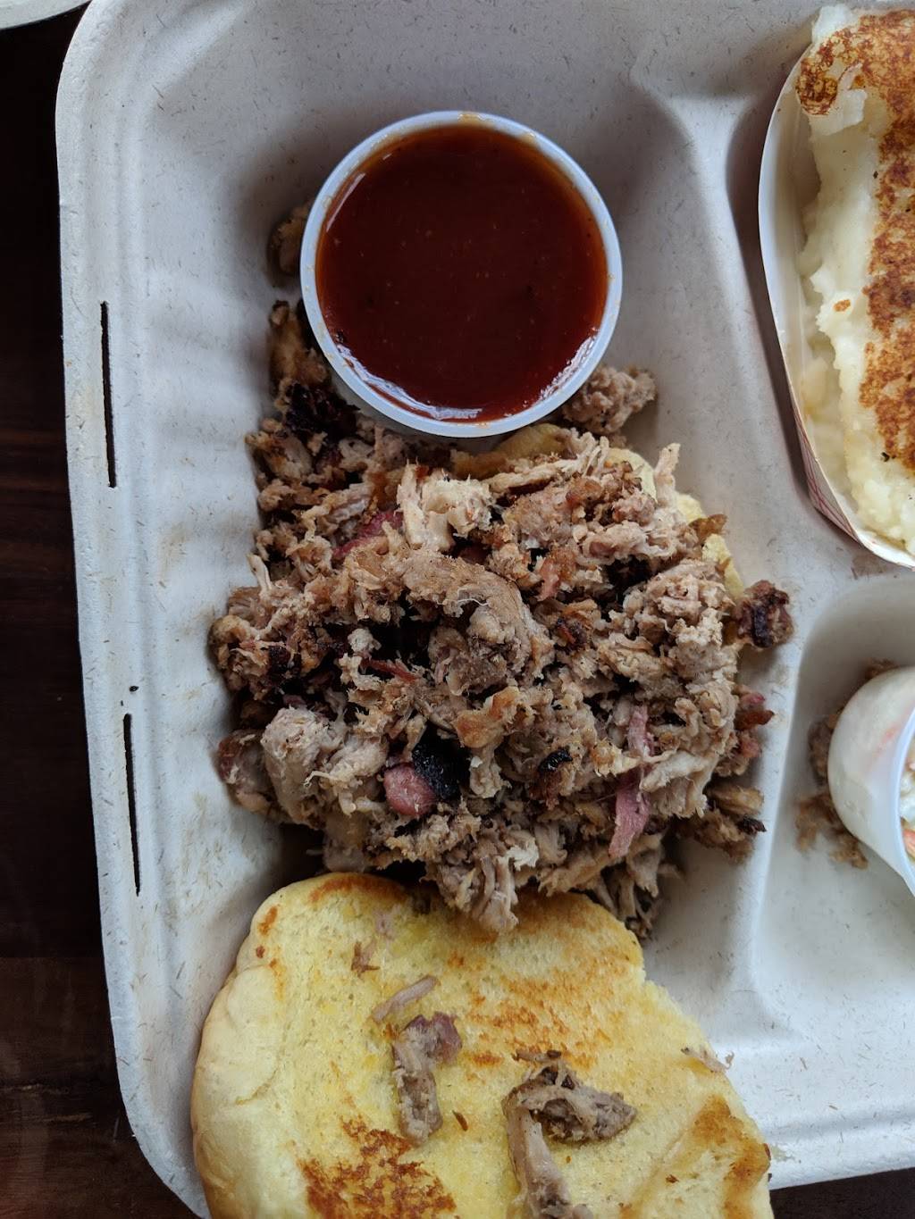 Elis Barbeque | restaurant | 133 W Elder St, Cincinnati, OH 45202, USA | 5135331957 OR +1 513-533-1957