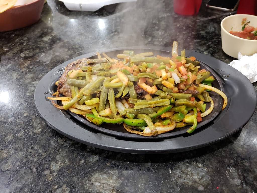 Taqueria De Jalisco Bar & Grill | restaurant | 12036 Veterans Memorial Dr, Houston, TX 77067, USA | 2817818591 OR +1 281-781-8591