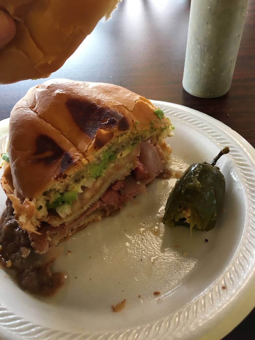 Cesar Tacos Y Gorditas | restaurant | 1106 W Davis St, Dallas, TX 75208, USA | 2149434683 OR +1 214-943-4683