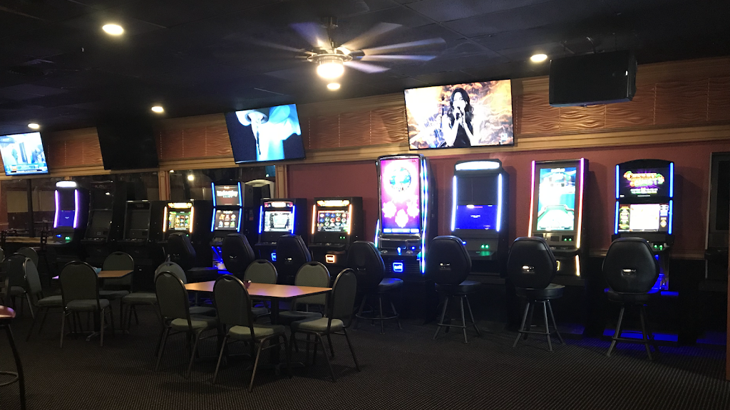 The Block | restaurant | 16912 Warwick Blvd, Newport News, VA 23603, USA | 7572340299 OR +1 757-234-0299