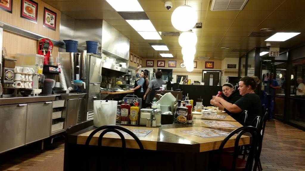 Waffle House | meal takeaway | 102 Lect Dr, Perry, GA 31069, USA | 4789879986 OR +1 478-987-9986