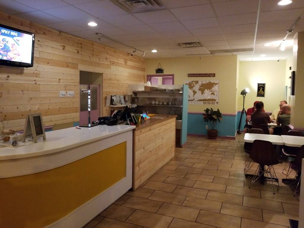 Alice & Friends Vegan Kitchen | restaurant | 5812 N Broadway, Chicago, IL 60660, USA | 7732758797 OR +1 773-275-8797