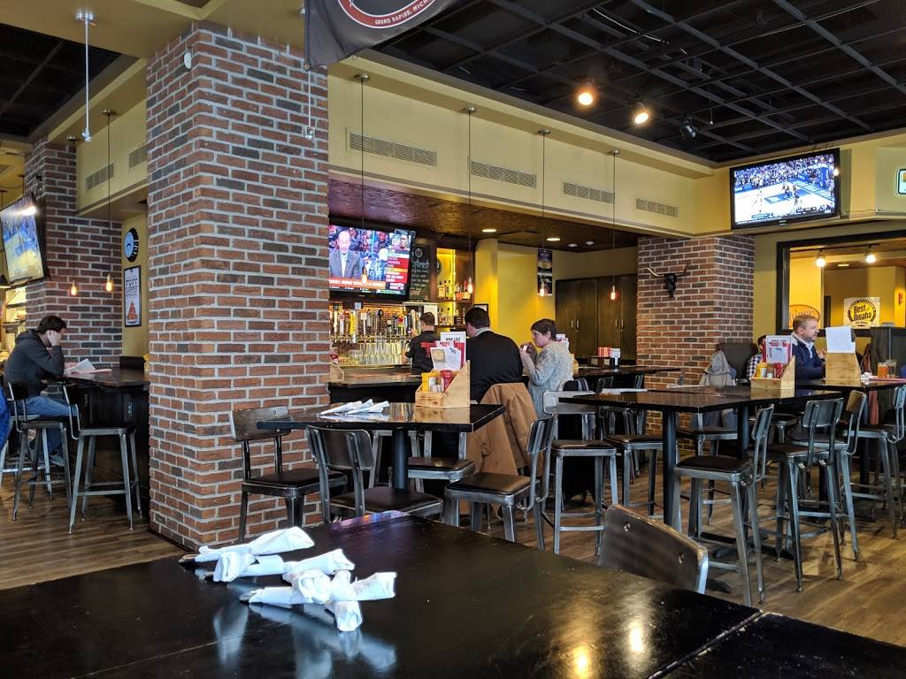 Omaha Tap House - Downtown | restaurant | 1401 Farnam St, Omaha, NE 68102, USA | 4029325131 OR +1 402-932-5131