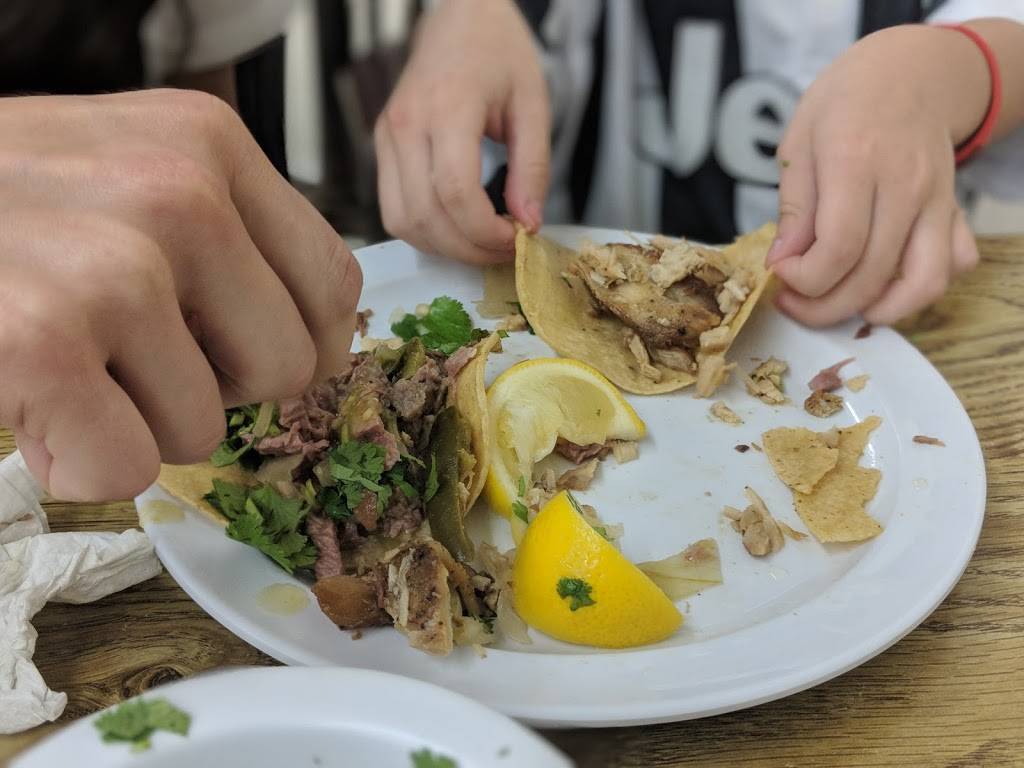 Taquería Pinocho | restaurant | 118 S Carroll Ave, Dallas, TX 75226, USA | 2148234272 OR +1 214-823-4272