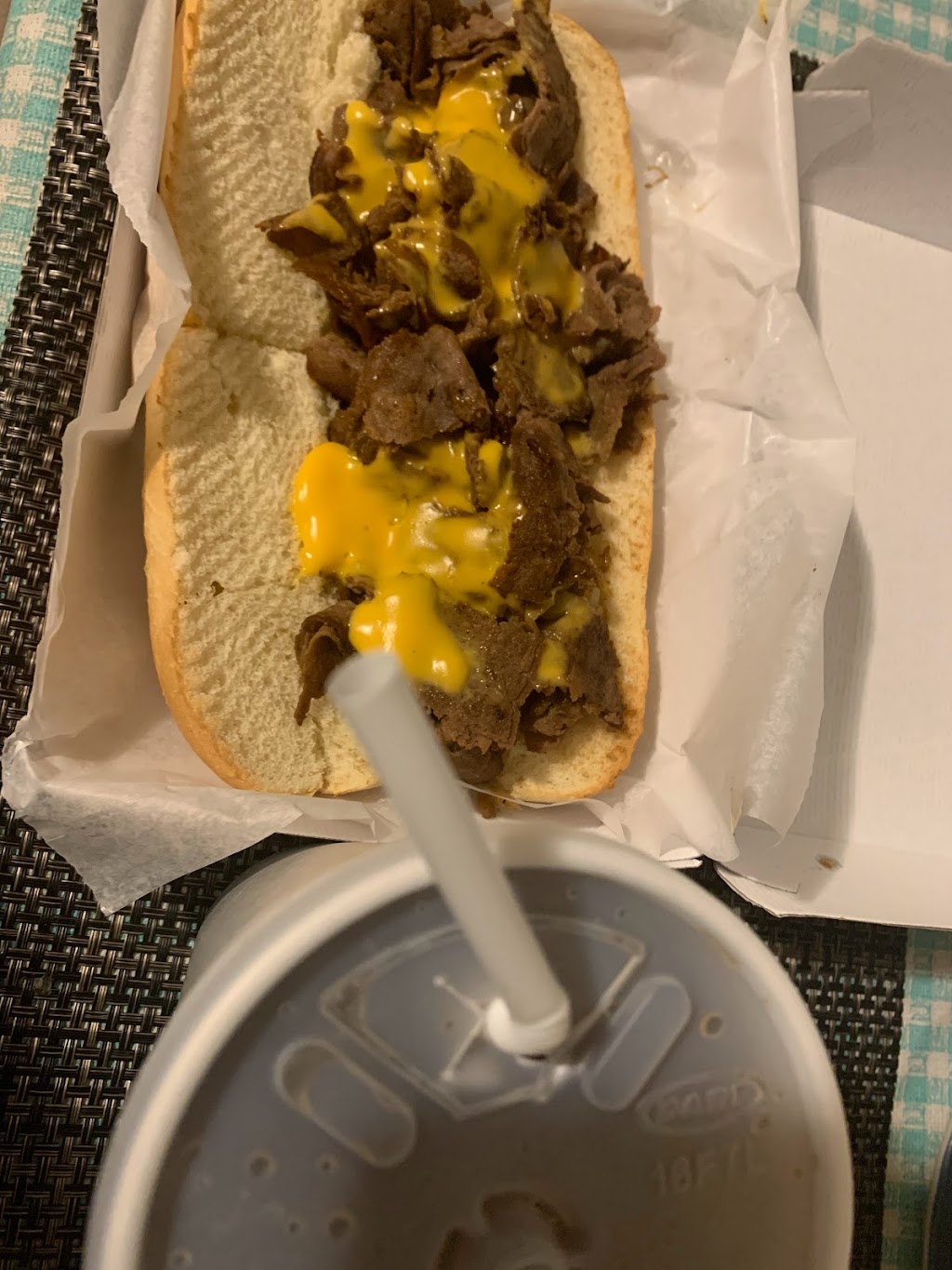 Charleys Cheesesteaks and Wings | restaurant | 5555 De Zavala Rd, San Antonio, TX 78249, USA | 2107018930 OR +1 210-701-8930