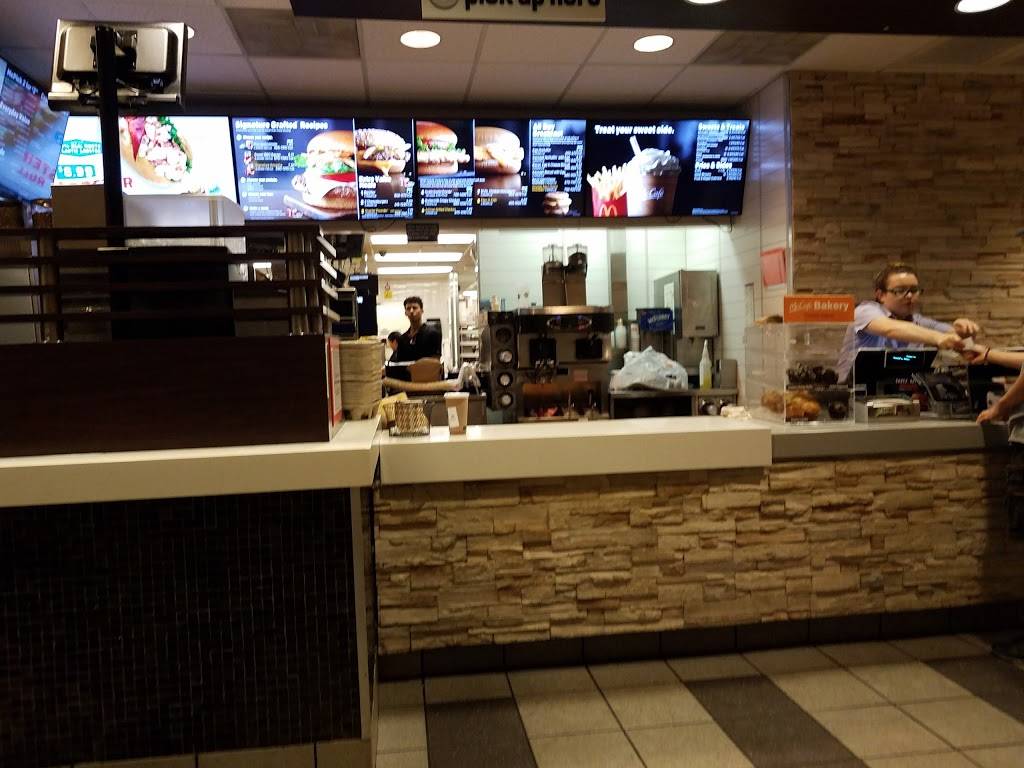 McDonalds | cafe | 1040 Main St, Clinton, MA 01510, USA | 9783659894 OR +1 978-365-9894