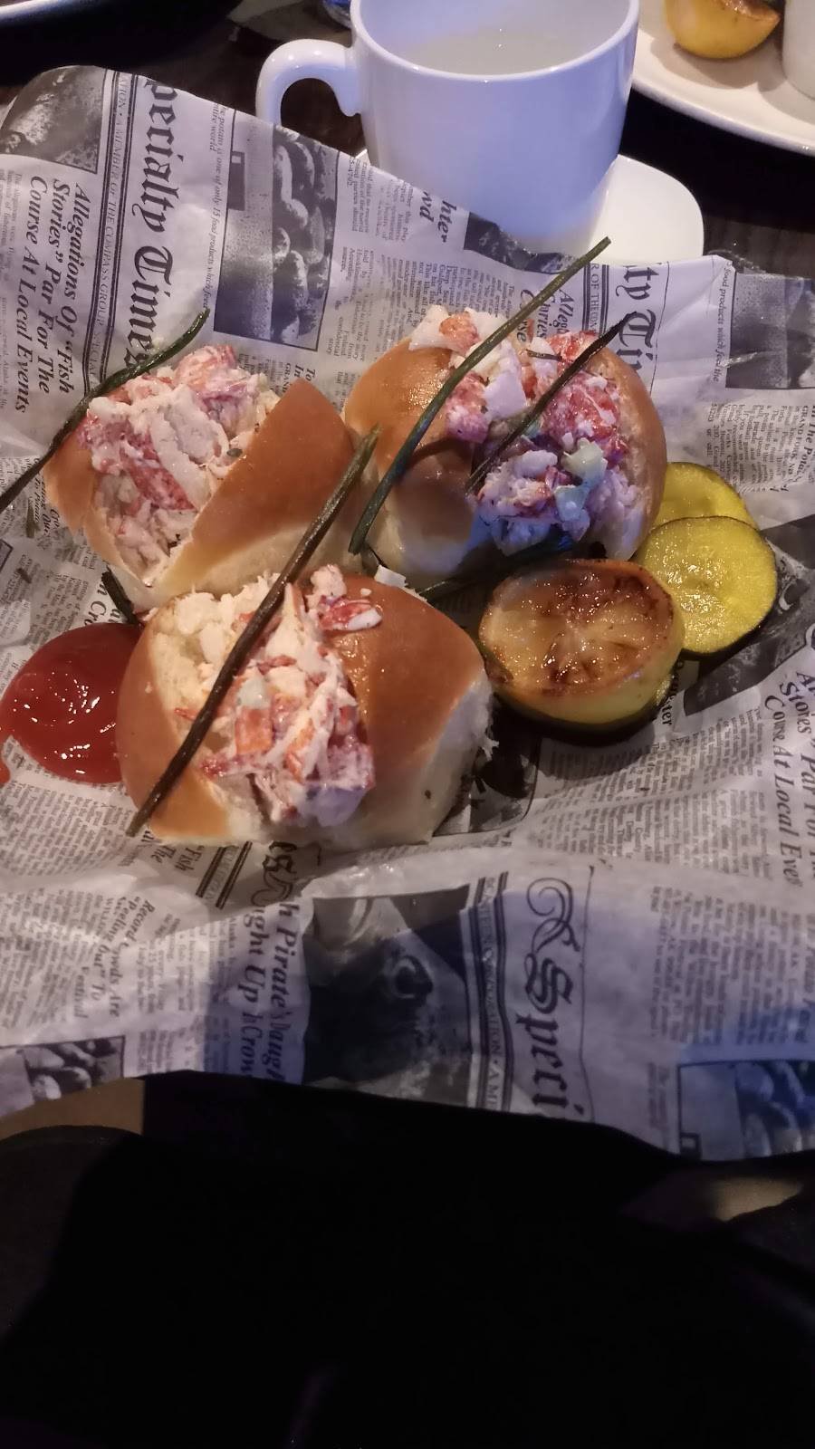 Mizners Lounge | night club | 4401 Floridian Way, Orlando, FL 32830, USA | 4079393463 OR +1 407-939-3463