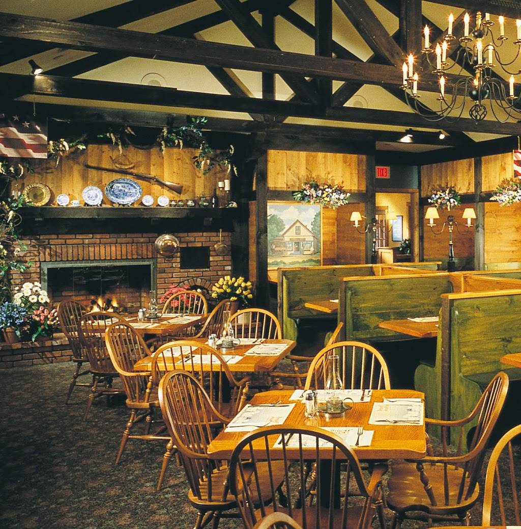 Hearth n Kettle Hyannis | restaurant | 1225 Iyannough Rd #3, Hyannis, MA 02601, USA | 5085682935 OR +1 508-568-2935