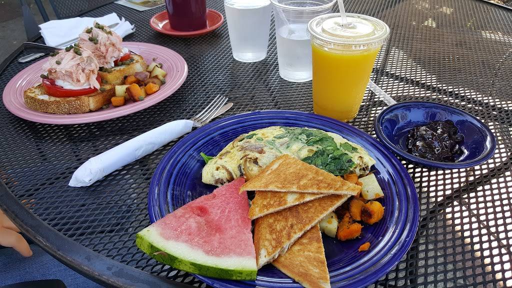 Banyan Cafe and Catering on MLK | cafe | 689 Dr M.L.K. Jr St N, St. Petersburg, FL 33701, USA | 7278966100 OR +1 727-896-6100