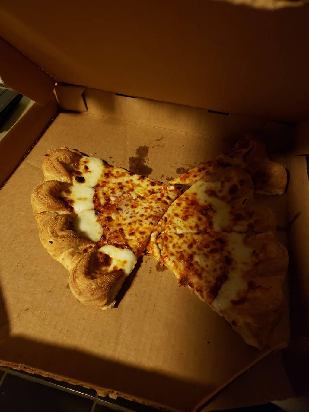 Pizza Hut | restaurant | 2835 N 16th St #103, Phoenix, AZ 85006, USA | 6022302134 OR +1 602-230-2134